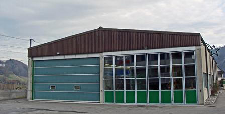 Garagen- und Werkstattgebäude in Zell